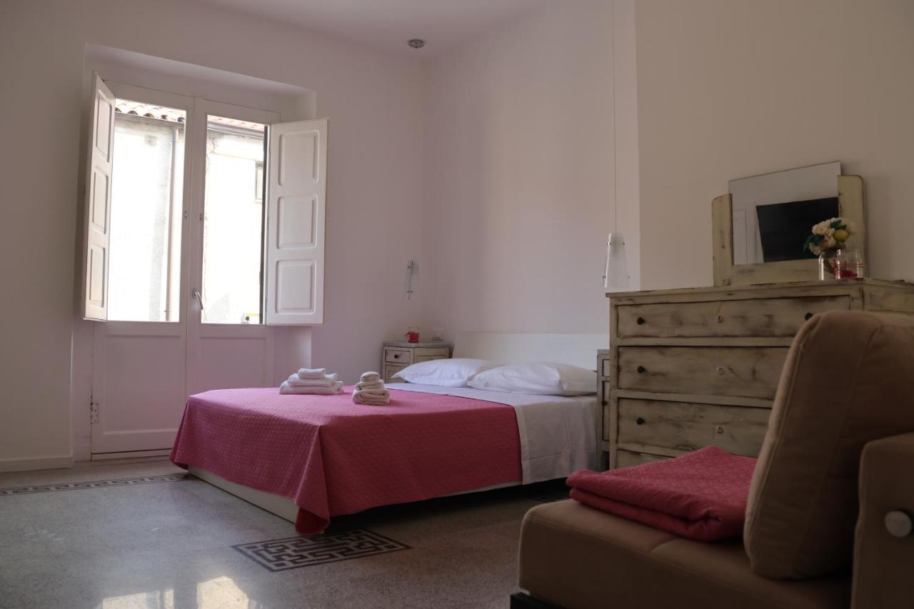 Il Borgo Civ.15 Hotel เปาลา ภายนอก รูปภาพ